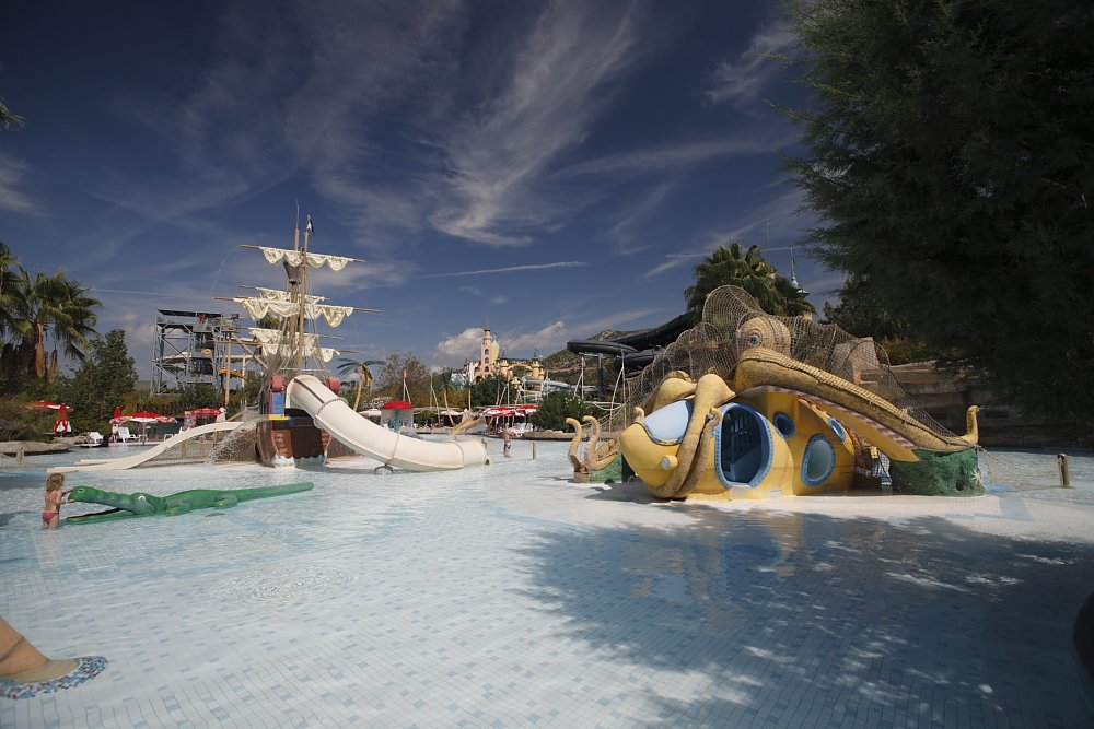 Aqua Fantasy Resort