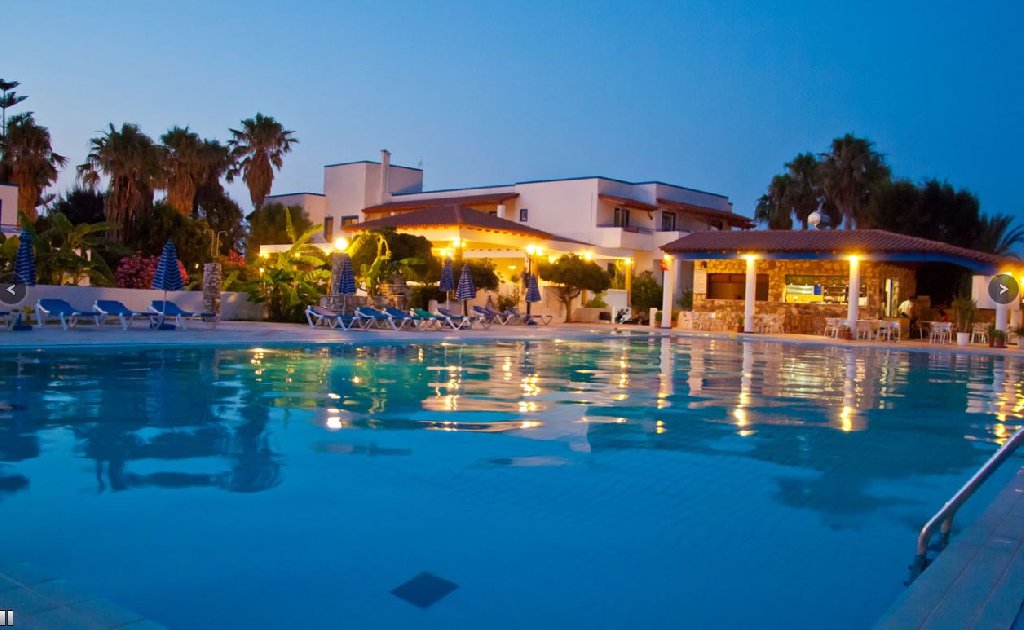 Eleia Seafront Rooms Villas