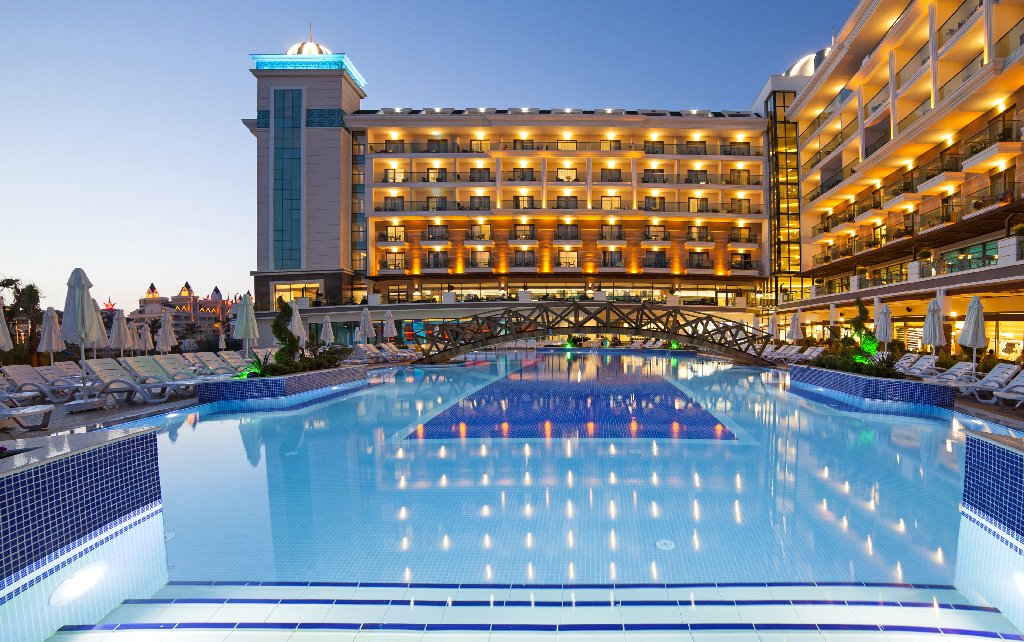 Luna Blanca Resort & Spa Hotel 