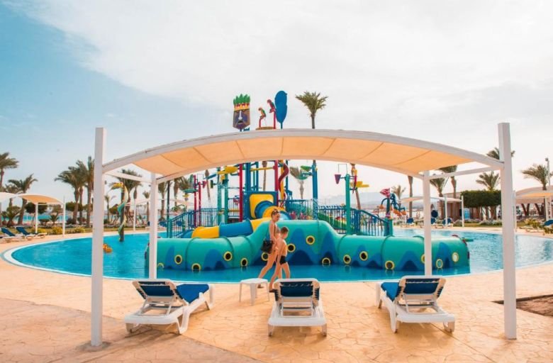 Pyramisa Sahl Hasheesh Beach Resort 