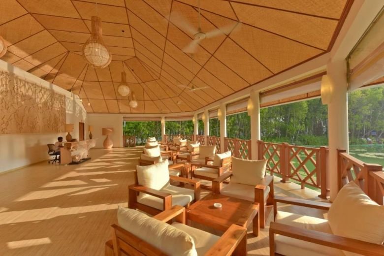 Dreamland Maldives - The Unique Sea  Lake Resort Spa
