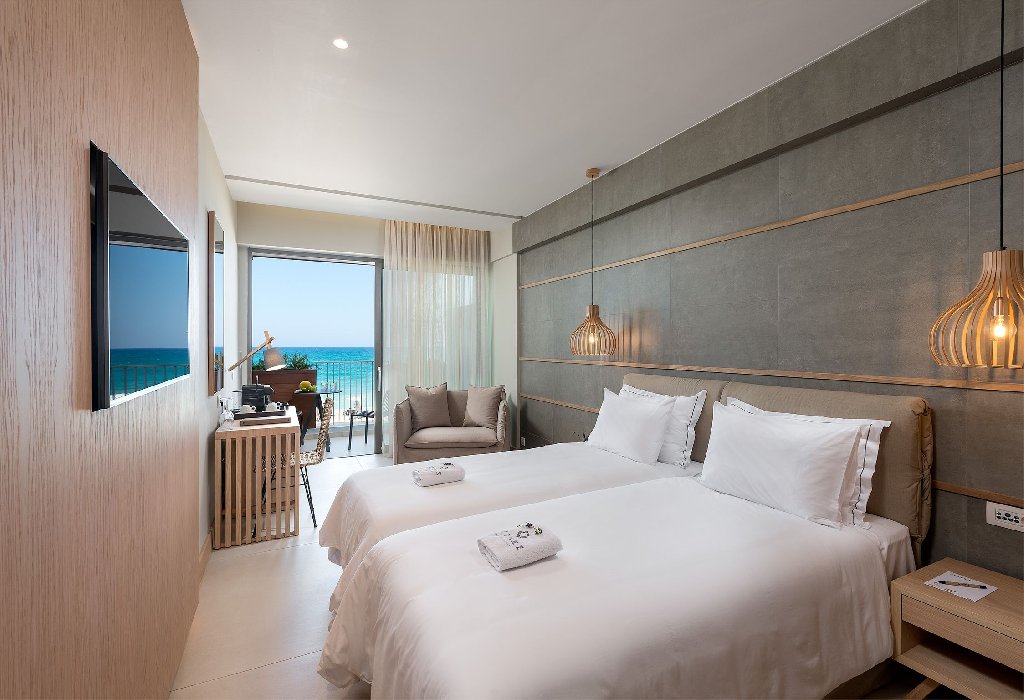 Ikones Seafront Luxury Suites (Adults only)