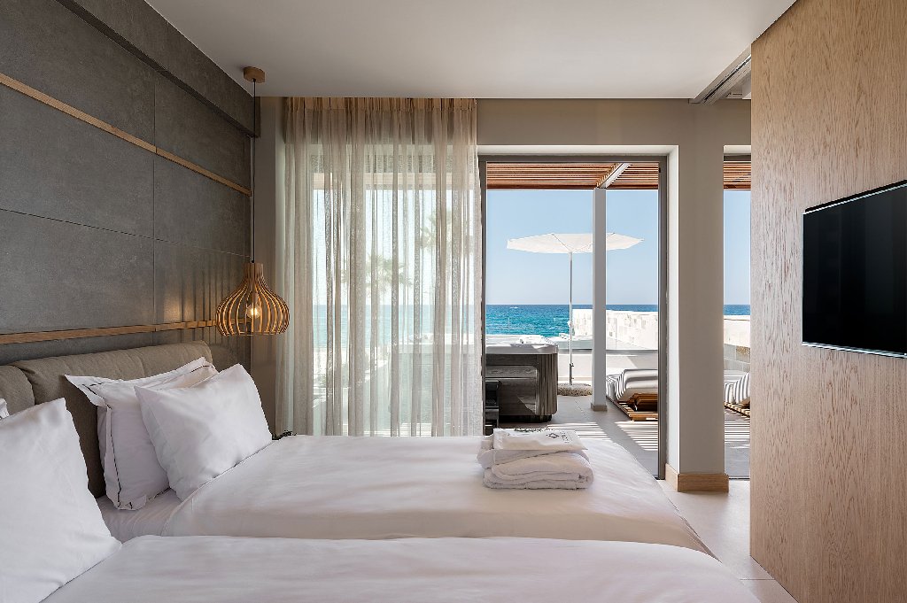 Ikones Seafront Luxury Suites (Adults only)