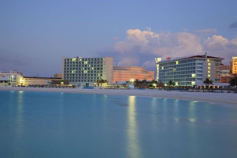 Krystal Cancun