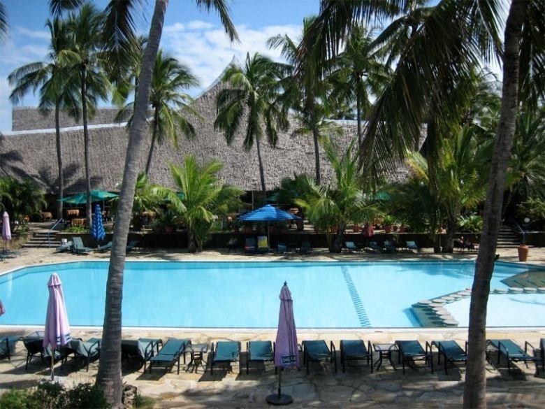 Bahari Beach Hotel
