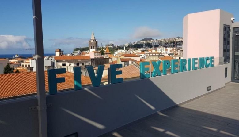 Five Design Rooftop by Storytellers