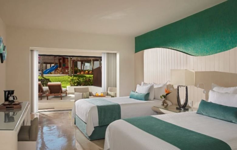 Now Emerald Cancun Resort and Spa
