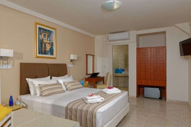 Philoxenia Hotel and Apartments