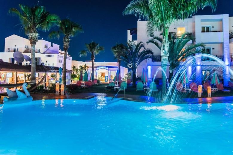 Yiannis Manos Resort Hotel
