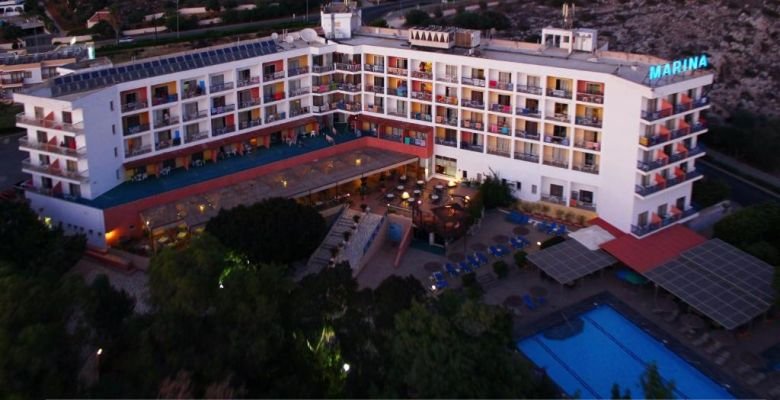 Marina Hotel 