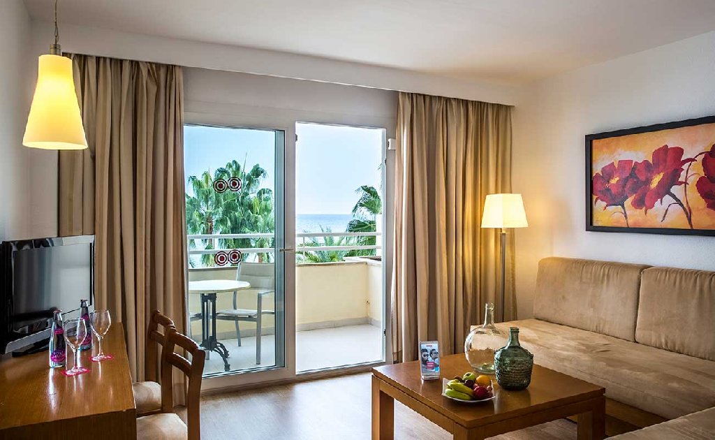 Cooee Aparthotel & Suites Cap de Mar